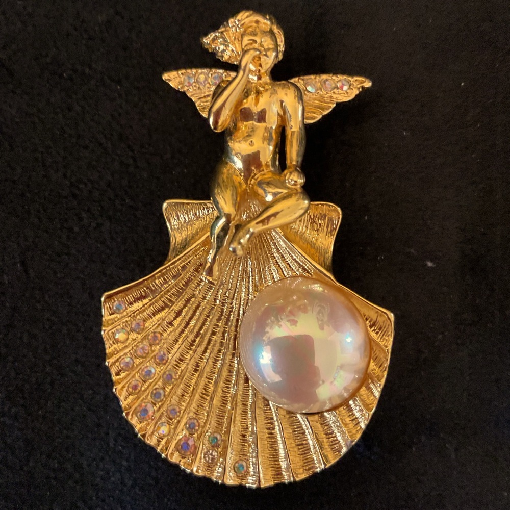 #73 Kirk’s Folly Winged Nymph & Clamshell Pendant/ Brooch